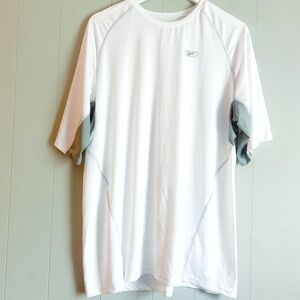REEBOK White& Gray Short Sleeve Performance Tee XL